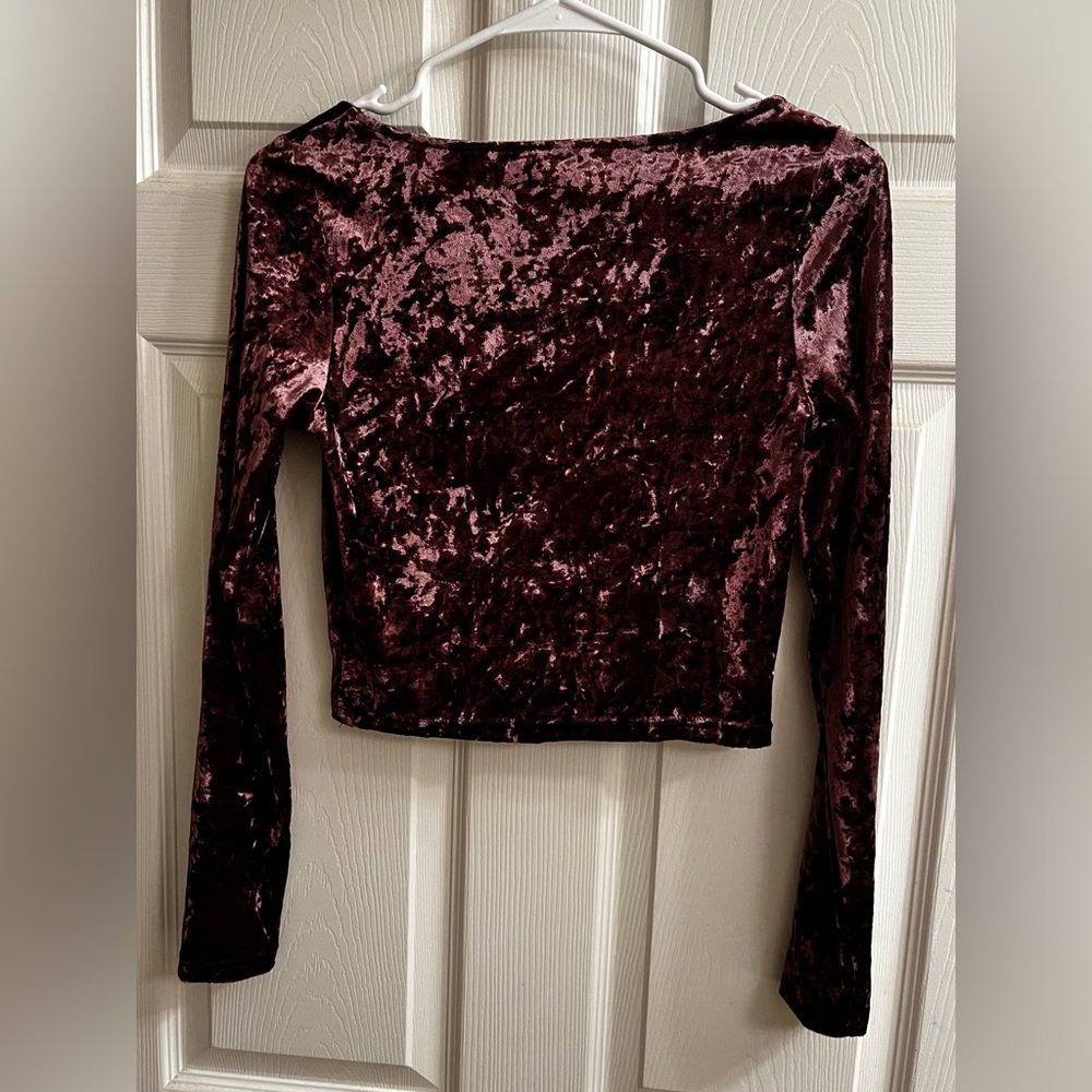 ABOUND~CRUSHED VELVET CROP TOP~SM - Picture 8 of 14